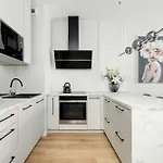 Apartment Modern With Parking & Balcony Remote Work Malta Area By Renters Prestige *
