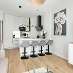 Apartment Modern With Parking & Balcony Remote Work Malta Area By Renters Prestige *