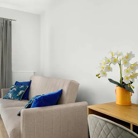 Modern With Parking & Balcony Remote Work Malta Area By Renters Prestige شقة بوزنان