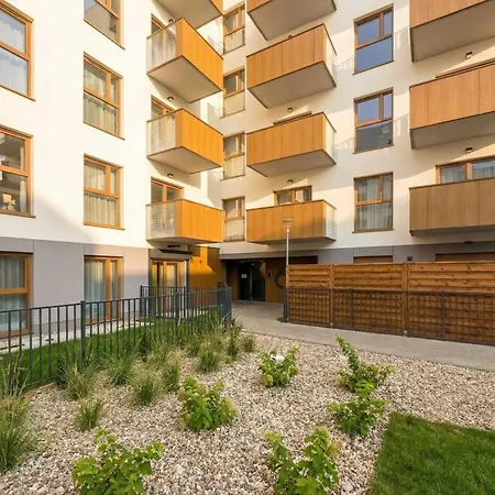 Modern With Parking & Balcony Remote Work Malta Area By Renters Prestige Apartment