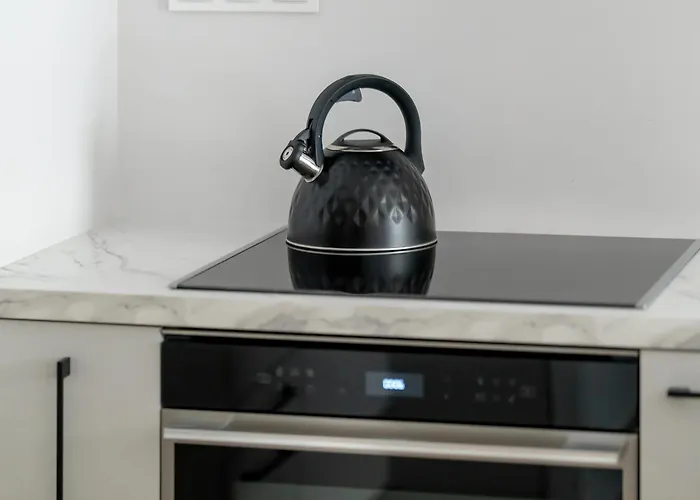 Modern With Parking & Balcony Remote Work Malta Area By Renters Prestige Appartement *