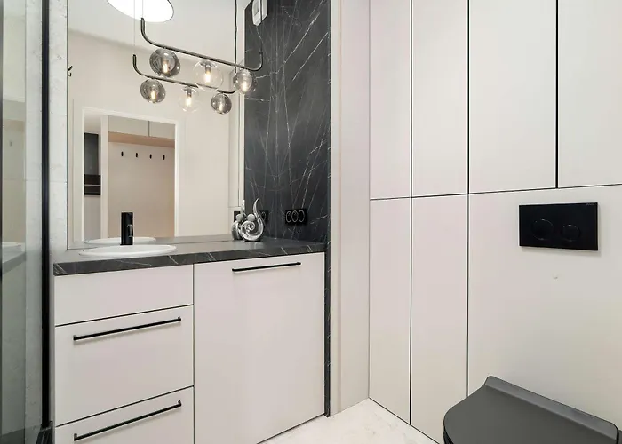 Modern With Parking & Balcony Remote Work Malta Area By Renters Prestige Appartement