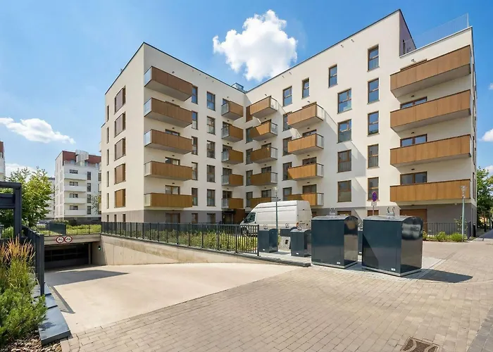 Modern With Parking & Balcony Remote Work Malta Area By Renters Prestige Appartement